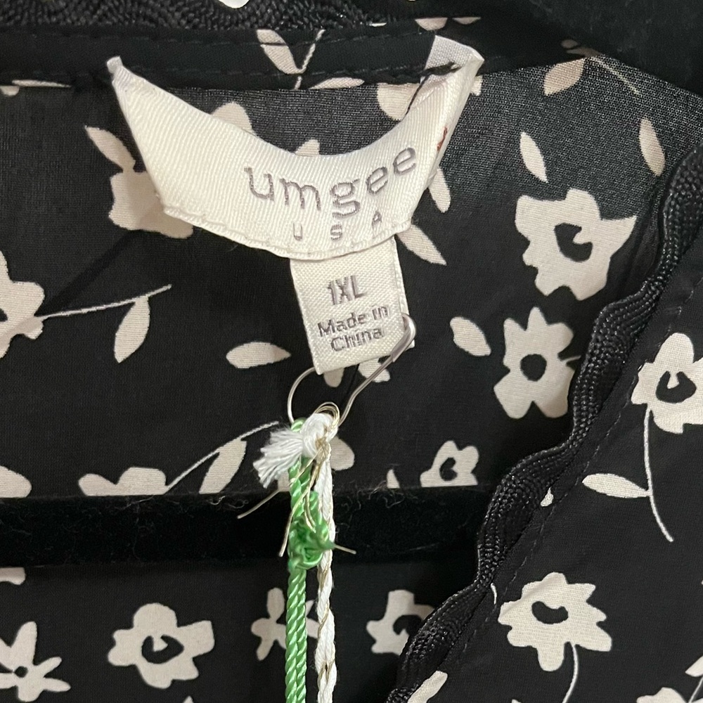 Umgee Black & White Floral Dress | NWT | Flowy & Chic - Picture 4 of 4